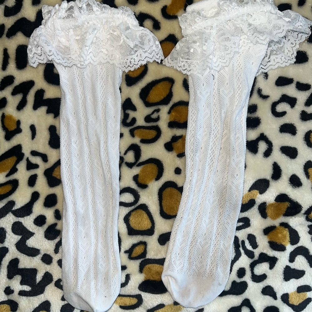 White lace socks